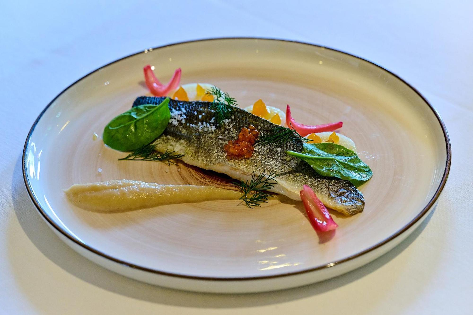 Logis L'Ermitage Hotel & Restaurant Saulges ภายนอก รูปภาพ