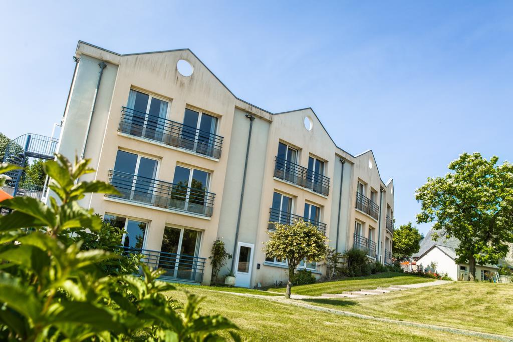 Logis L'Ermitage Hotel & Restaurant Saulges ภายนอก รูปภาพ
