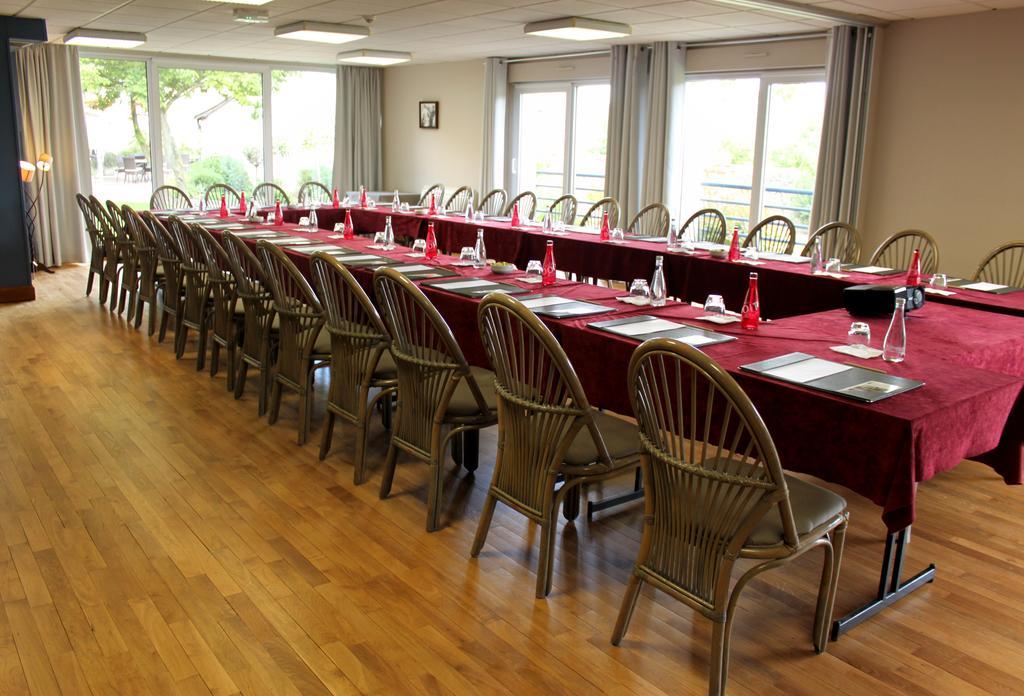 Logis L'Ermitage Hotel & Restaurant Saulges ภายนอก รูปภาพ