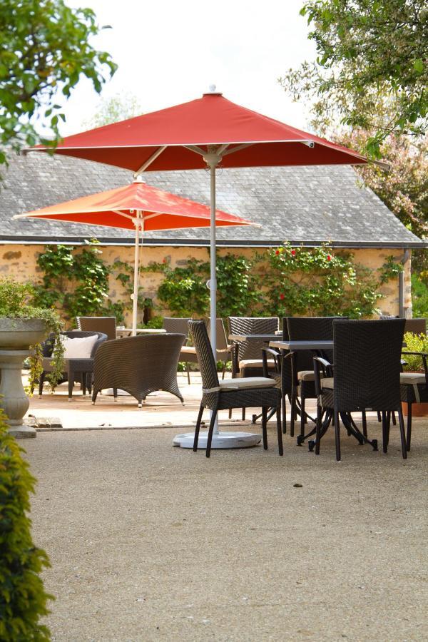Logis L'Ermitage Hotel & Restaurant Saulges ภายนอก รูปภาพ